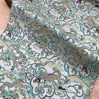 Neu Eingetroffener Metallischer Hochwertiger Luxus-Dekorations-Jacquard-Brokatstoff für Damenkleidung