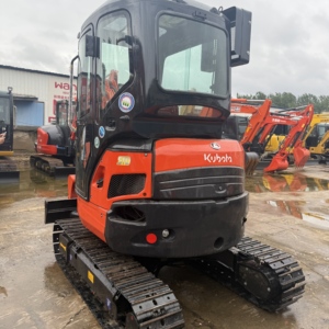รถขุดตีนตะขาบ Kubota U27 มือสอง น้ำหนัก 2.7 ตัน สายพานยาง ห้องโดยสารติดแอร์ สภาพดี เหมาะสำหรับงานขนาดเล็ก - Product Image 3