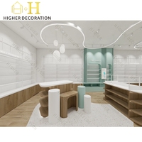 Luxuriöses Kosmetikgeschäft-Innendesign Komplettlösung Moderne Make-up-Shop-Einrichtung Maßgefertigte Ausstellungsvitrine
