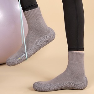 Golenshark Non-Slip <b>Socks</b> Ankle Fleece Lined Anti-Slip Yoga <b>Running</b> Fitness Workout Soft Sole Unisex - Product Image 3