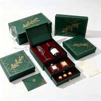 Emballage de Noël personnalisé avec estampage à chaud doré et finition douce au toucher, emballage de Noël personnalisé pour mariage d'hiver, boîte pliable