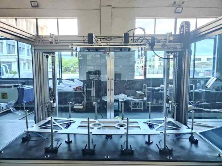Injection Robot - Efficient Three-Axis Servo Manipulator