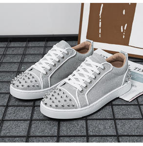 Zapatos de plataforma con tachuelas estilo punk para hombre, zapatos casuales únicos y personalizados, zapatos modernos de caña baja versátiles y deportivos - Product Image 6