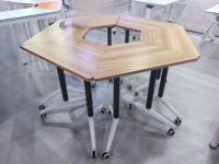 Table de formation écologique en bois grainé, bureau d'apprentissage confortable, table de réunion pour personnel de bureau, vente en gros
