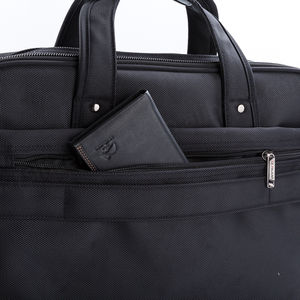 Maletín ligero para portátil de negocios de Pu con múltiples bolsillos Logotipo personalizado Materiales de nailon y PU impermeables Color personalizable - Product Image 2