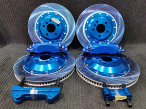 Nuovo Stile Kit Freni Maggiorati Endless con Pinze Anteriori a 6 Pistoni e Posteriori a 4 Pistoni e Dischi Freno da 380 mm - Product Image 4