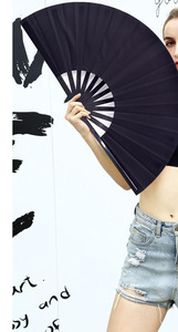 Éventail en bambou personnalisé, artisanat populaire, avec technique de peinture, cadeau promotionnel - Product Image 2