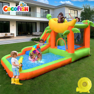 Structure gonflable combinée Cocofish sur le thème des singes et des bananes avec toboggan aquatique, piscine et canon à eau pour enfants - Product Image 1