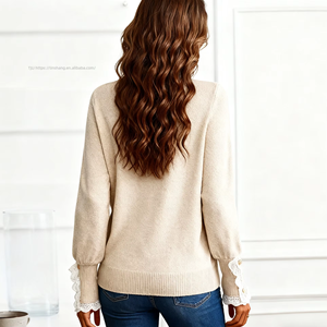 Pull en tricot à col rond et manches longues pour femme, avec bordure en dentelle patchwork, boutonné, tendance automne/hiver - Product Image 4