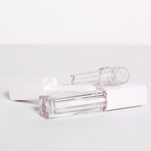 ที่กำหนดเองสแควร์ล้างสีขาวบริสุทธิ์ของเหลวลิปกลอหลอดที่มีแปรง - Product Image 1