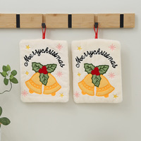 Serviette de toilette suspendue en polaire corail brodée pour Noël, serviette décorative absorbante pour cuisine et salle de bain, cadeau de Noël