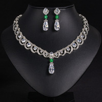 Set Perhiasan Kalung dan Anting Mewah untuk Pengantin, Berhiaskan Zirkonia Ungu Potongan Pir dengan Tataan Mikro Pave dan Rantai Melengkung, Cocok untuk Acara Malam, Pesta Prom, dan Kontes Kecantikan, dari Supplier Perhiasan