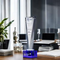 Trophée Triangle Verre Sablé En Gros Prix Optique Personnalisé Optique K9 Cristal Médaille Plaques En Bois Clair Peak