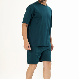 เสื้อยืดและกางเกงขาสั้นลำลองสไตล์สตรีทแวร์สำหรับฤดูร้อน ระบายอากาศได้ดี พร้อมโลโก้แบบกำหนดเอง  ชุดกางเกงขาสั้นระบายอากาศได้ดี ดีไซน์ปรับแต่งได้เต็มที่ - Product Image 3