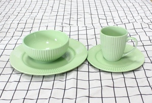 <span class=keywords><strong>De</strong></span> alta calidad verde esmaltado en relieve vajilla estilo chino <span class=keywords><strong>porcelana</strong></span> vajilla <span class=keywords><strong>de</strong></span> cerámica - Product Image 4