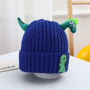 Lindo dinosaurio <span class=keywords><strong>invierno</strong></span> cálido pulóver <span class=keywords><strong>gorro</strong></span> de punto estilo del bebé patrón de letras sombrero de <span class=keywords><strong>invierno</strong></span> con impresión Digital para escena de viaje - Product Image 4