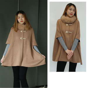Meilleur prix d'usine taille unique femmes col en fourrure de renard <span class=keywords><strong>Cape</strong></span> en laine mélangée <span class=keywords><strong>Cape</strong></span> <span class=keywords><strong>manteau</strong></span> avec col en fourrure hiver tissé moelleux châle en fourrure de renard - Product Image 3