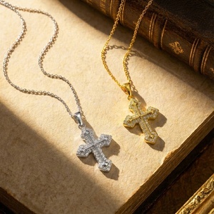 Collana con Ciondolo a Croce in Argento Sterling 925 Placcato Oro con Moissanite, Ultima Novità 2026, Gioielli <span class=keywords><strong>Christine</strong></span> Unisex - Product Image 3