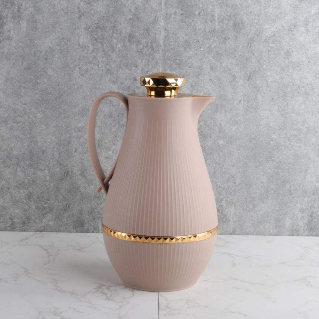 สีน้ำตาล