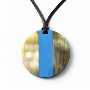 Pendentif bohème en corne de buffle Mystic Wanderer, collier unique et tendance pour les amateurs de style bohème chic, fabrication artisanale - Product Image 1