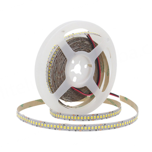 Bande LED SMD2835 Blanc Chaud IP20 Non-étanche 12 Volts Bande Lumineuse LED Vente en Gros - Product Image 1