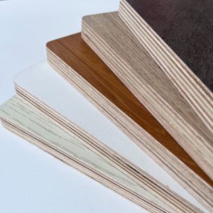 Panneau de contreplaqué mélaminé résistant à l'eau personnalisable, contreplaqué bois laminé 18 mm, bois stratifié Combi Core pour cuisine - Product Image 6