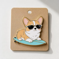 Épinglette en émail personnalisée pour chien, motif chiot stylé avec lunettes de soleil, impression UV, couleur personnalisée, badge métallique pour sacs à dos et chapeaux, cadeau pour les amoureux des animaux