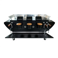 Grande puissance robuste 180 tasses/h semi-automatique Commercial Cafe Barista Machine à café expresso 3 groupes 4 chaudières indépendantes
