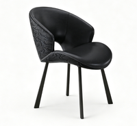 Chaise de salle à manger moderne minimaliste de style italien, avec revêtement en cuir et structure en acier, sensation haut de gamme, durable, pour la maison, le bar, l'hôtel