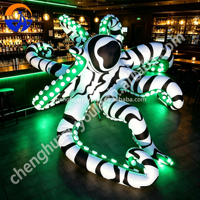 Modèle de pieuvre géante gonflable LED blanche Chenghuang 2026, personnalisable, étanche, pour exposition
