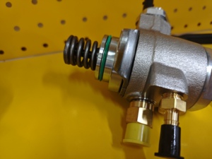 Pompe à carburant OEM Aftermarket Pompe de distribution de carburant haute performance à injection directe 06E127025AC pour <span class=keywords><strong>Audi</strong></span> - Product Image 3