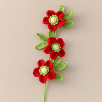 Bouquet de fleurs tricotées rouges en coton au lait fait main, série Nouvel An, motif Lycoris Rose, idéal pour la décoration de festivals et les cadeaux - Vente en gros