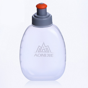 Bouteille d'eau de sport OEM <span class=keywords><strong>AONIJIE</strong></span> SD05 170 ml sans BPA pour l'hydratation, sac à dos de course, accessoires de plein air - Product Image 2