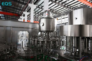 Usine complète de remplissage de jus de fruits <span class=keywords><strong>3</strong></span>-en-1 avec ligne d'embouteillage et système de pasteurisation à osmose inverse haute performance pour les investisseurs africains - Product Image 2