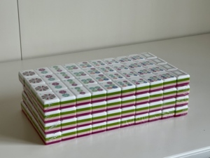Fichas de Mahjong de Acrílico de Cuatro Capas <span class=keywords><strong>en</strong></span> Bloques de Color Rojo Rosa, Estilo Americano, con Manivela, Multicolor, para Juegos de Ajedrez y Cartas, Venta al por Mayor - Product Image 6
