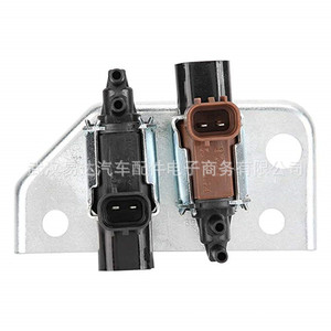 Vanne solénoïde EGR Mitsubishi MR577099 DC 12V pour Montero Pajero, vanne de commande - Product Image 1