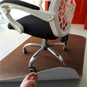 Vente en gros <span class=keywords><strong>de</strong></span> tapis <span class=keywords><strong>de</strong></span> <span class=keywords><strong>chaise</strong></span> <span class=keywords><strong>de</strong></span> <span class=keywords><strong>bureau</strong></span> tapis <span class=keywords><strong>de</strong></span> protection <span class=keywords><strong>de</strong></span> <span class=keywords><strong>plancher</strong></span> en bois PVC tapis <span class=keywords><strong>de</strong></span> <span class=keywords><strong>chaise</strong></span> <span class=keywords><strong>pour</strong></span> chaises <span class=keywords><strong>de</strong></span> <span class=keywords><strong>bureau</strong></span> <span class=keywords><strong>pour</strong></span> planchers en bois - Product Image 3