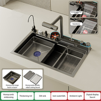 Évier de cuisine en acier inoxydable Évier de cuisine à cascade de luxe à affichage numérique LED anti-rayures avec lave-gobelet et distributeur de savon