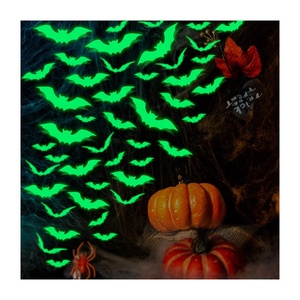 16 autocollants lumineux d'Halloween, autocollants 3D chauves-souris noirs, décorations effrayantes pour la maison et les fenêtres, accessoires de fête d'Halloween - Product Image 1