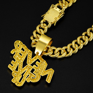 Collana a catena a maglie cubane in stile euro-americano, nuova, hip hop, in lega di zinco dorata, con ciondolo in lega e diamanti incastonati, design unico 'Never Give Up' - Product Image 3