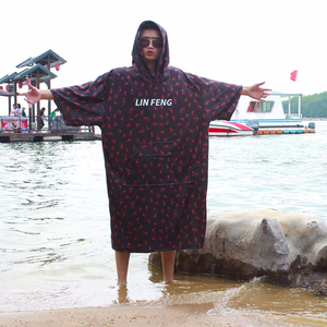 Cotton Biểu Tượng Tùy Chỉnh Thêu Thay Đổi In Kỹ Thuật Số Sợi Nhỏ Dành Cho Người Lớn Lướt Người Lớn Poncho Trùm đầu Tắm Bãi Biển Khăn - Product Image 1