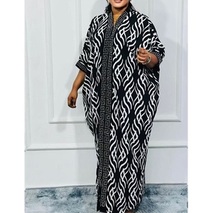 Robe longue kaftan à capuche imprimé africain pour femme - Robe grande taille à manches chauve-souris et bordure de sequins, tendance - Product Image 1