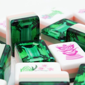 Tuiles de <span class=keywords><strong>Mahjong</strong></span> américaines de qualité supérieure avec dos émeraude <span class=keywords><strong>en</strong></span> acrylique pour les soirées de jeu <span class=keywords><strong>en</strong></span> famille et pour les enfants, écologiques - Product Image 3