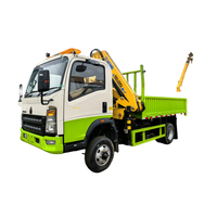 Grue montée sur camion hydraulique Howo 3.2t à haute efficacité de travail Grues montées sur camion à flèche télescopique à vendre