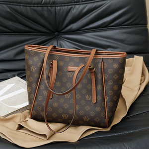 2025 nuova borsa del progettista di marca. Tote Bag materiale PU. Grande capacità, può essere portata a mano o indossata sulla spalla.5133 - Product Image 4