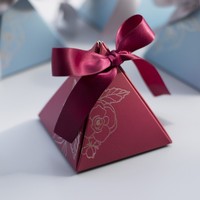 Boîtes Carrées Croisées pour Dragées Bonbons, Boîtes Cadeaux d'Ange pour Décoration de Baptême, Anniversaire, Mariage et Baby Shower