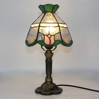Lampu Meja LED Modern BGST dengan Kap Lampu Kaca Berwarna Hijau Motif Anggur, Lampu Meja Bertenaga Listrik untuk Dekorasi Ruang Tamu dan Kamar Tidur
