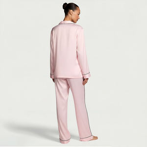 Conjunto de Pijama de Dos Piezas para Mujer, Talla Grande, Camisa y Pantalones Cortos de Satén, Diseño con Logotipo, Ropa Casual de Verano para Damas - Product Image 4