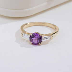 Anillo de Piedras Preciosas y Diamantes Redondos de 18K, Modelo MSR-2048 de Messi Jewelry, para Mujer - Product Image 1