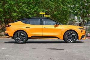 Ford Mondeo E-Hybrid Sport Edition ST-Line 2025 Recomendado: 2.0T 288hp L4 Híbrido Eléctrico, 5 Plazas, Hatchback Mediano - Product Image 5